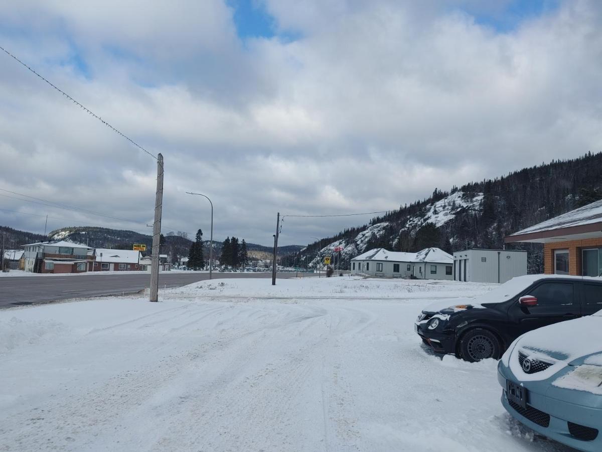 Sunset Motel Schreiber エクステリア 写真